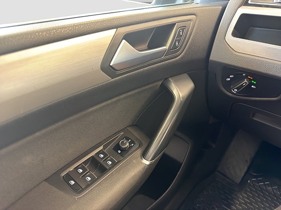 Volkswagen Touran 24 of 29