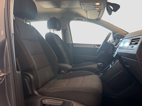 Volkswagen Touran 19 of 29
