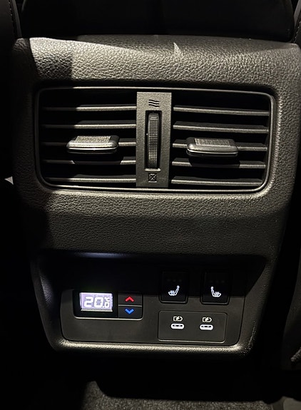 Nissan X-Trail 18 of 26
