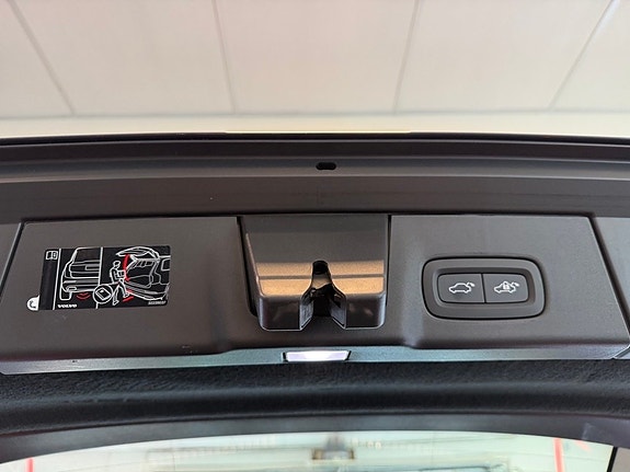 Volvo V90 22 of 30