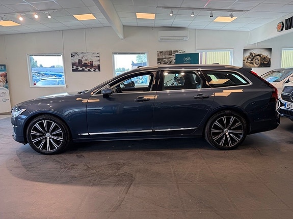 Volvo V90 26 of 30
