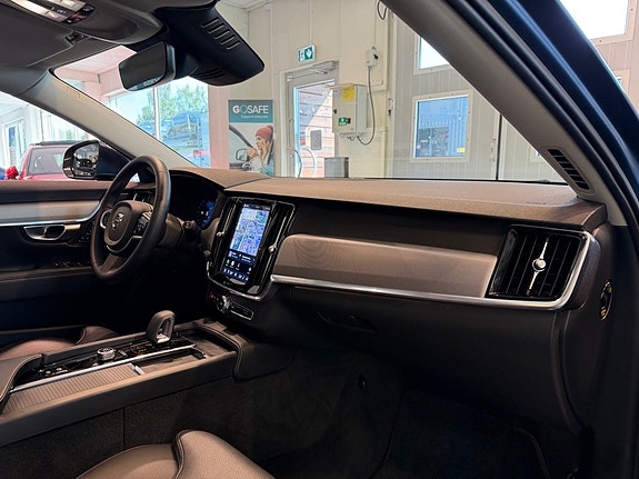 Volvo V90 9 of 30