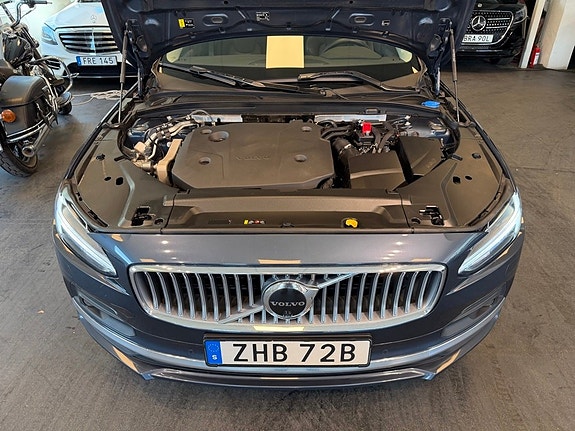 Volvo V90 27 of 30