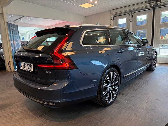 Volvo V90 3 of 5