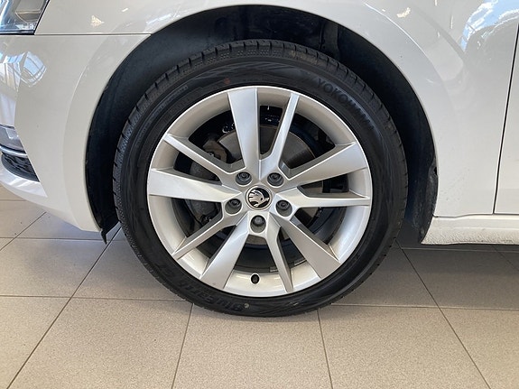 Skoda Octavia 6 of 21