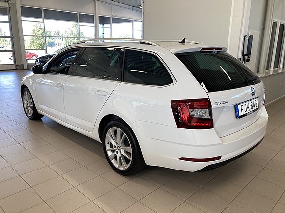 Skoda Octavia 4 of 21