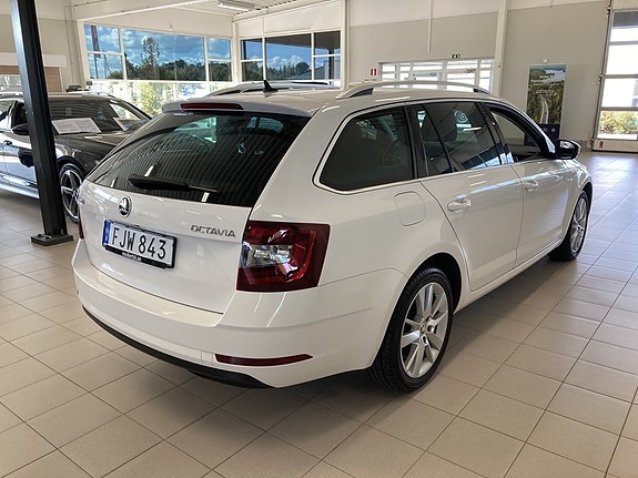 Skoda Octavia 5 of 21