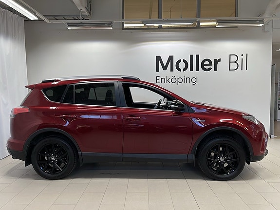 Toyota RAV4 3 of 5