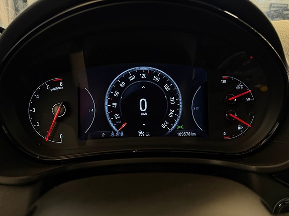 Opel Insignia Country Tourer 10 of 24