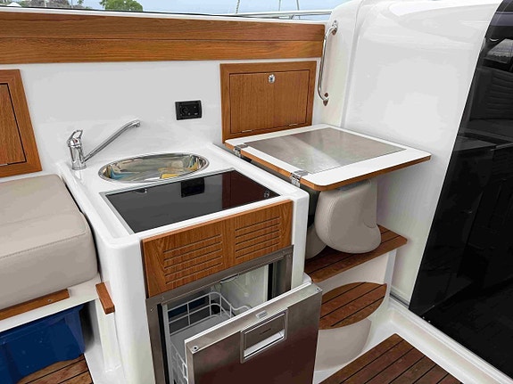 AQUADOR 25 HT | Orust Edition -19 4 of 11