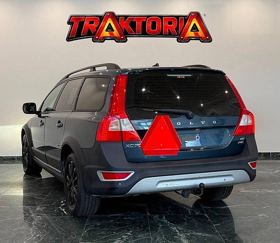 Volvo XC70 5 of 12