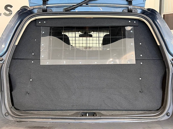 Volvo XC70 12 of 12