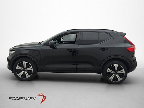 Volvo XC40 3 of 5