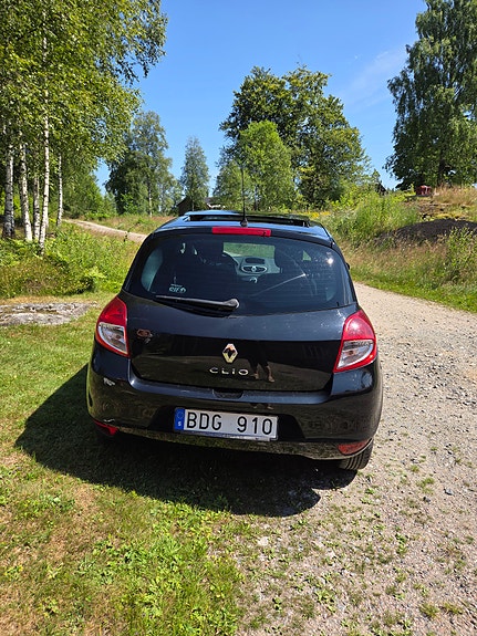 Renault Clio 2 of 11