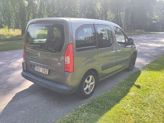 Peugeot Partner Tepee 2 of 5