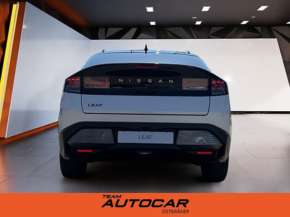 Nissan Leaf 6 of 16