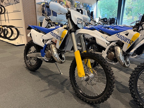 Husqvarna TE 125 3 of 5