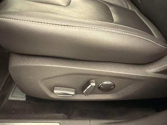 Ford Mondeo 17 of 30