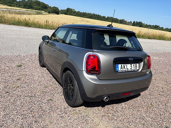 MINI Cooper 5 of 5