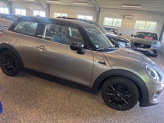 MINI Cooper 9 of 9