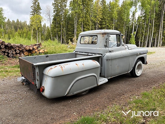 Chevrolet Stepside 3 of 5