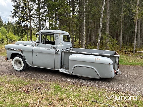 Chevrolet Stepside 4 of 5