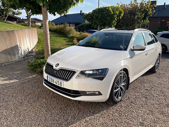 Skoda Superb 4 of 5
