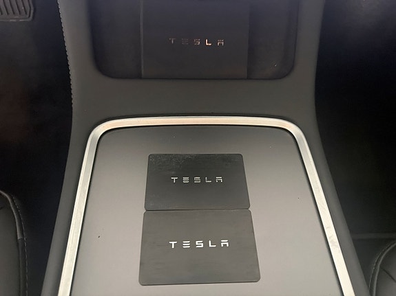 Tesla Model 3 14 of 15