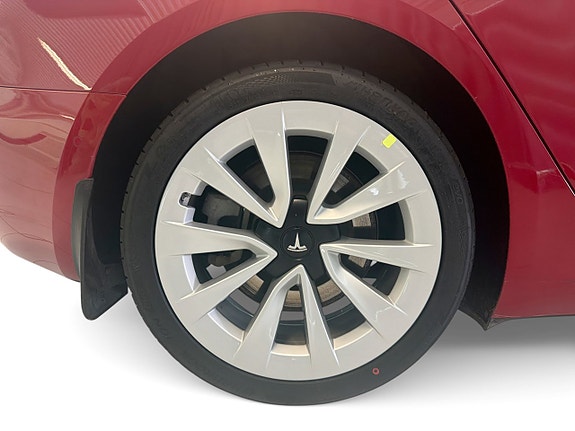 Tesla Model 3 9 of 15
