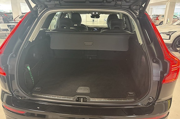 Volvo XC60 8 of 8