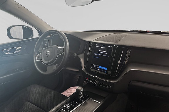 Volvo XC60 6 of 8