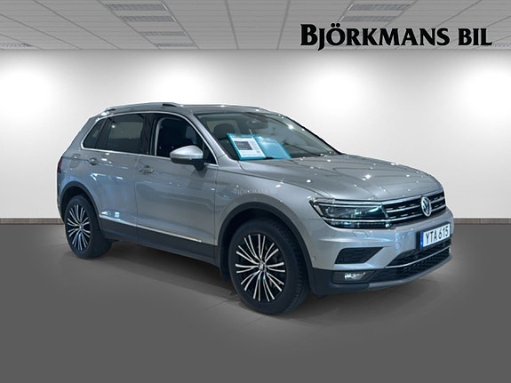 Volkswagen Tiguan 3 of 14