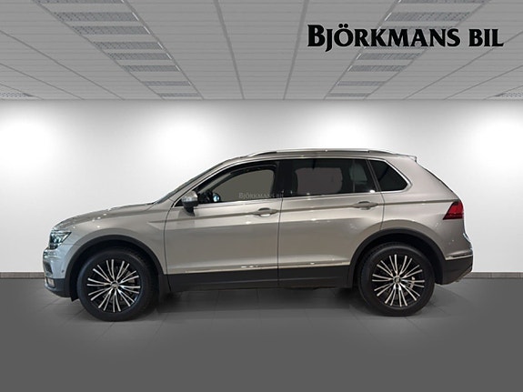 Volkswagen Tiguan 4 of 14