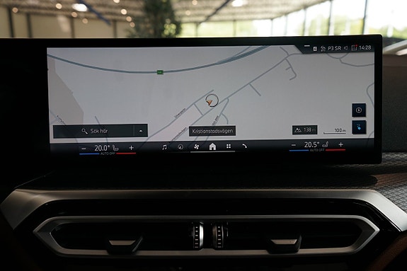 BMW i4 21 of 30
