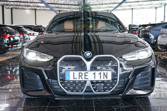BMW i4 3 of 5