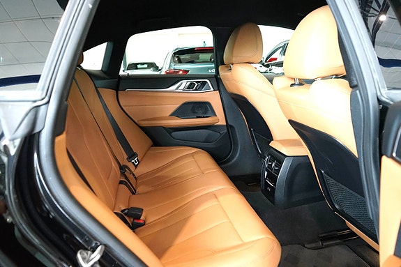 BMW i4 11 of 30