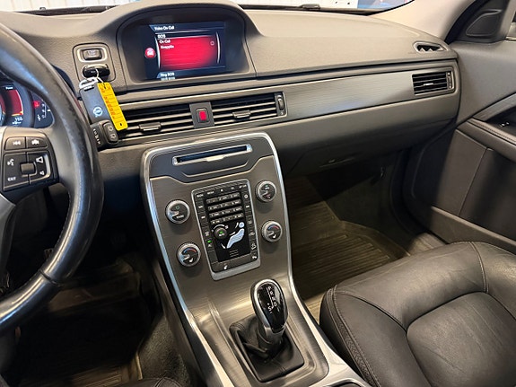 Volvo XC70 12 of 20