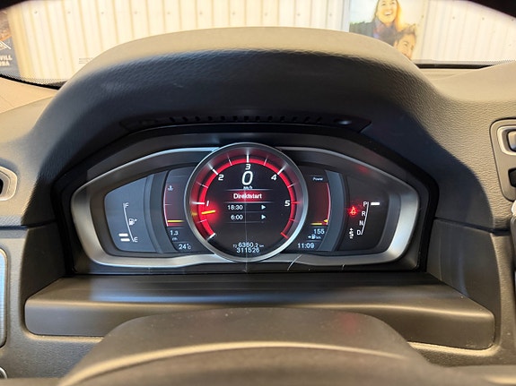 Volvo XC70 11 of 20