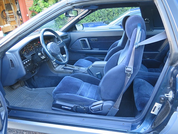 Toyota Supra 4 of 5
