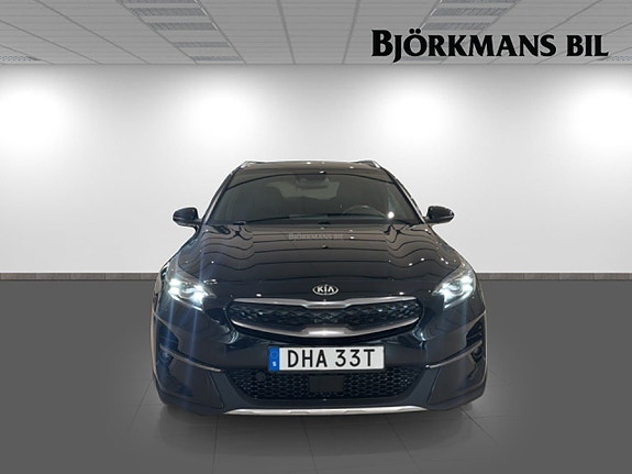Kia XCeed 2 of 17