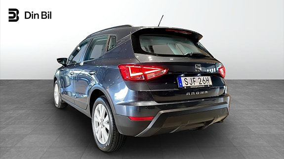 Seat Arona 3 of 5