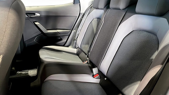 Seat Arona 11 of 12