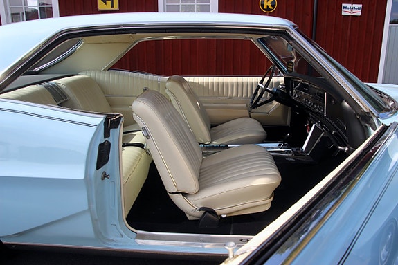 Pontiac Grand Prix 24 of 30