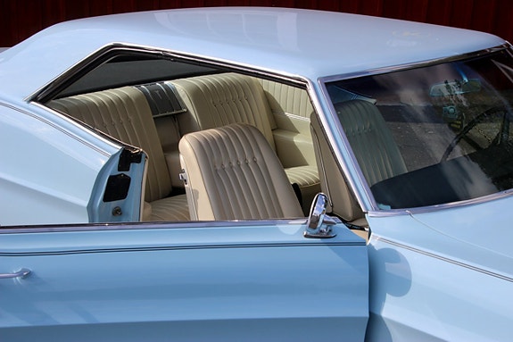 Pontiac Grand Prix 22 of 30