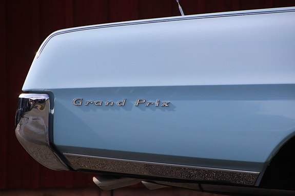 Pontiac Grand Prix 4 of 5