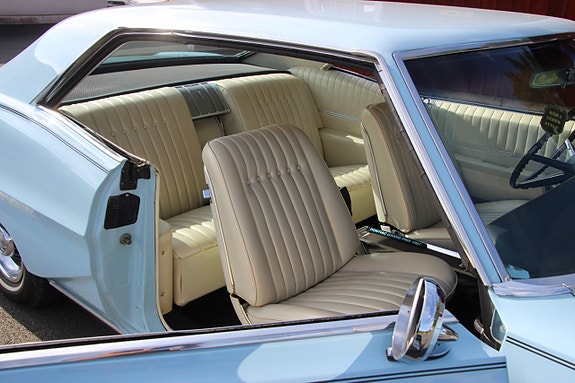 Pontiac Grand Prix 19 of 30