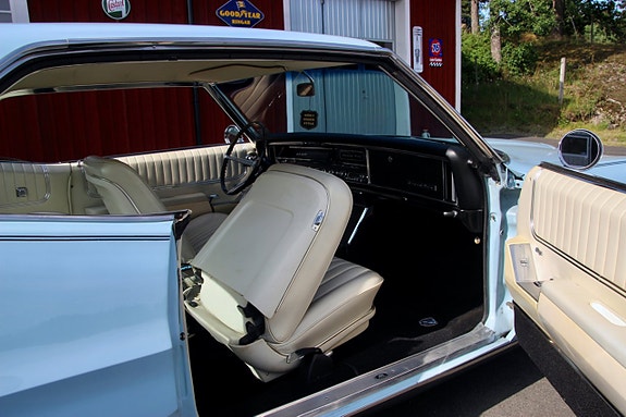 Pontiac Grand Prix 18 of 30