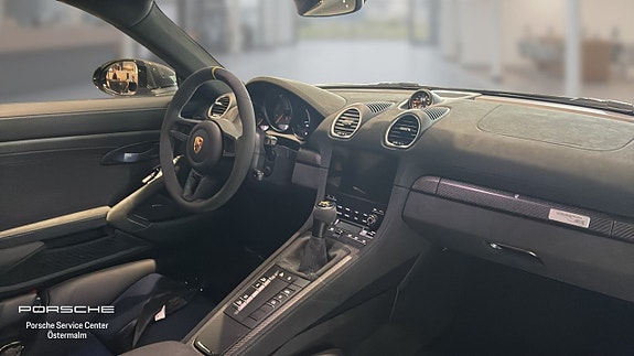 Porsche 718 Cayman GT4 RS 4 of 5