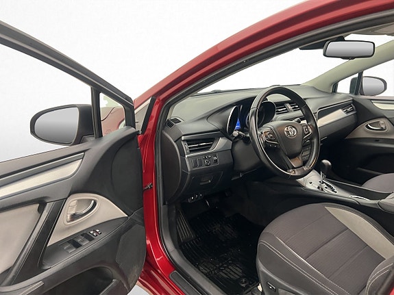 Toyota Avensis 10 of 27
