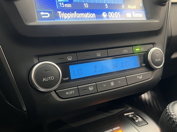 Toyota Avensis 20 of 27